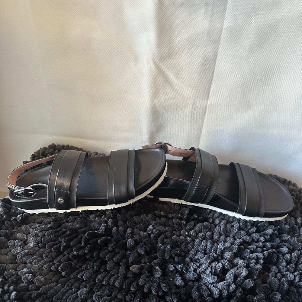 Taryn Rose Black Strappy Sandals